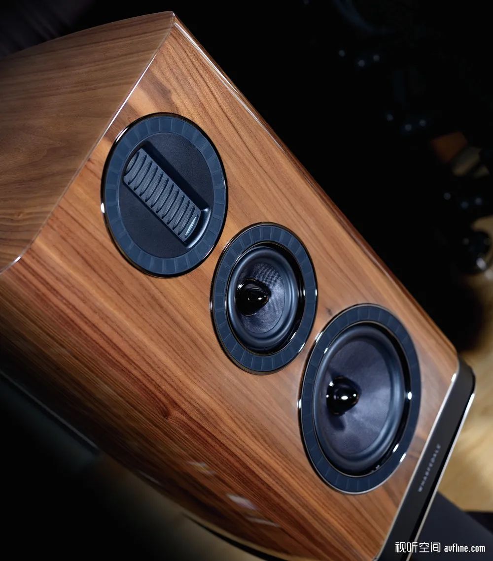 揚(yáng)聲器教父的英倫新聲：Wharfedale 樂富豪 AURA 2 書架箱試聽手記