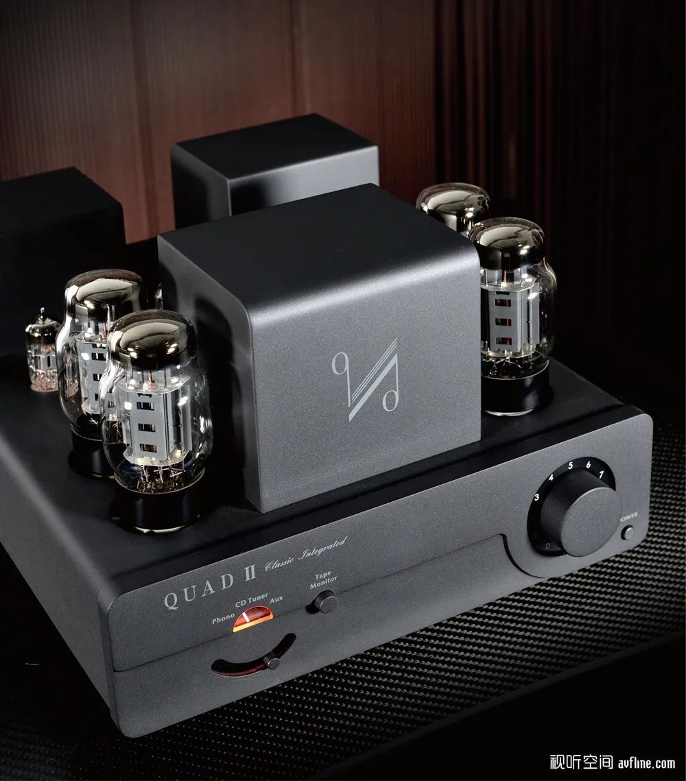 音色明亮溫暖 人聲韻味濃厚：QUAD II classic integrated 合并式電子管放大器